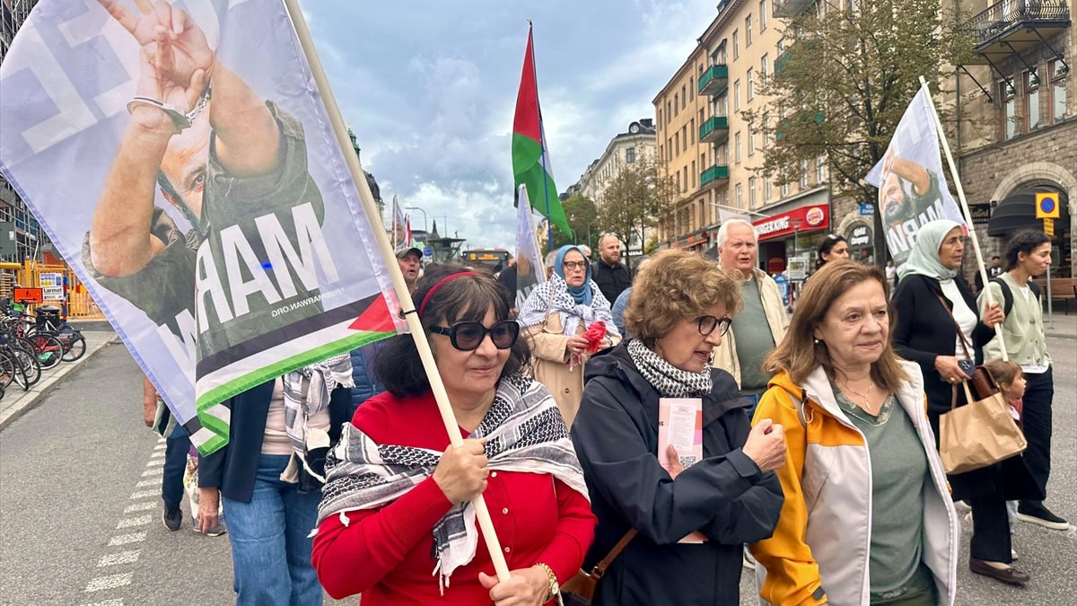 Stockholm’de Gazze protestosu: Yüzlerce kişi İsrail’in saldırılarına tepki gösterdi