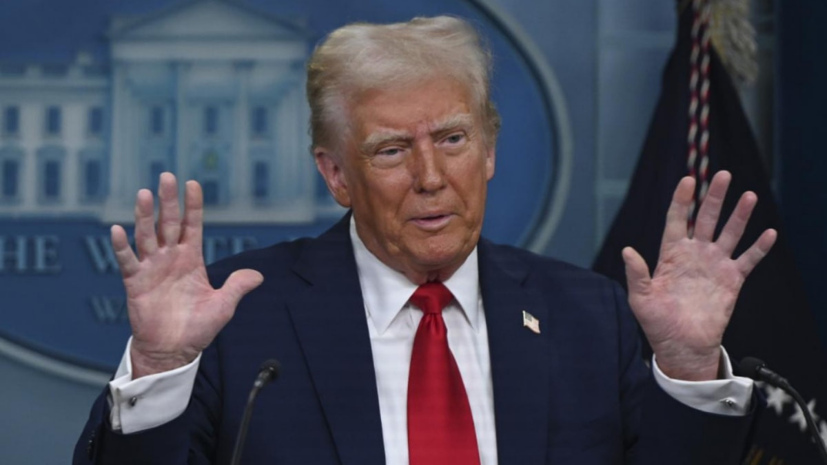 Trump’tan İran açıklaması: Dünyanın en ezici ekonomik yaptırımlarını başlatıyoruz