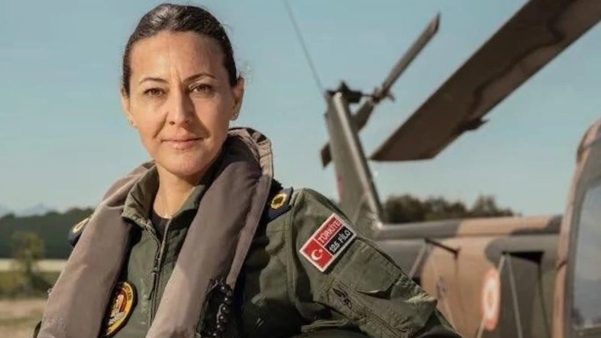 Türk Hava Kuvvetleri tarihinde bir ilk: Çanakkale gazisi torunu Özlem Karapınar general oldu