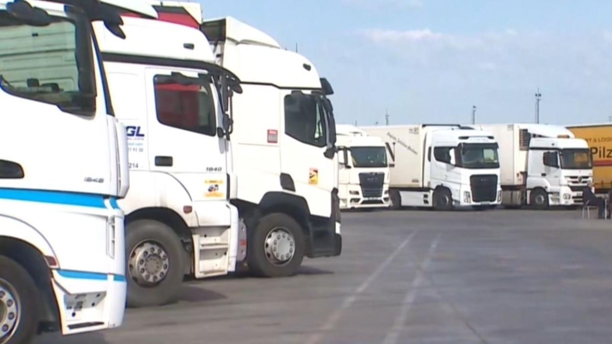 Yargıtay’dan emsal karar: Tek başına yolculuk yapan tır şoförü fazla mesai alamayacak