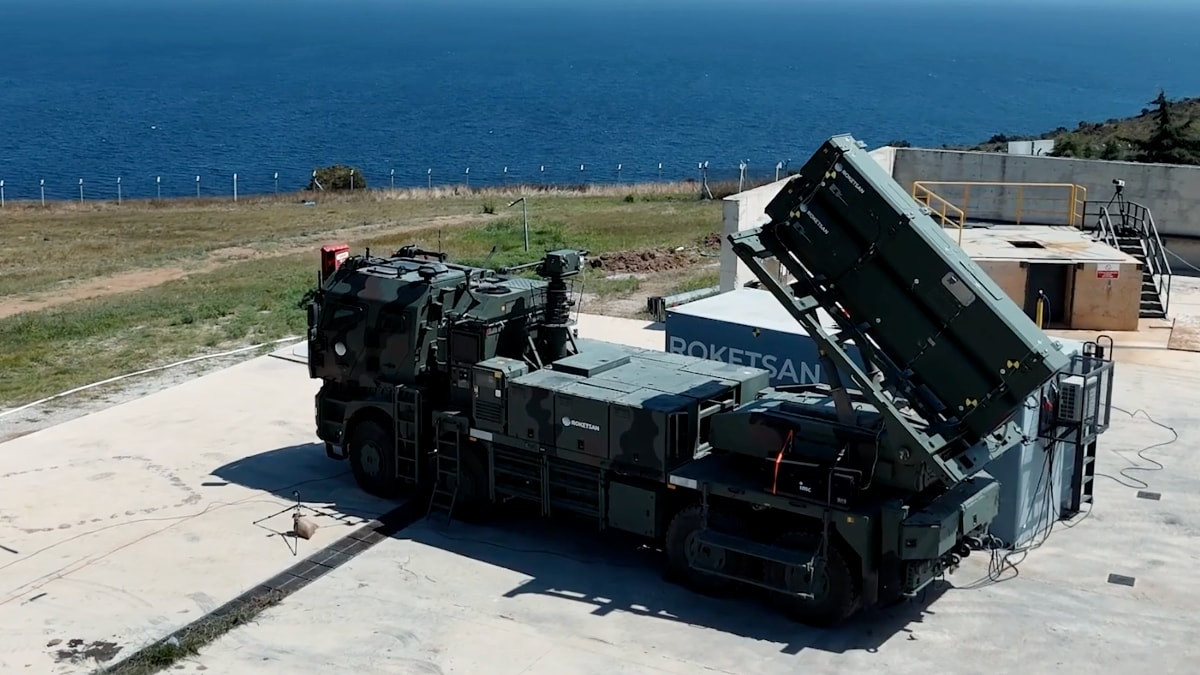 Yeni nesil seyir füzesi ÇAKIR, atış testlerini tam isabetle tamamladı