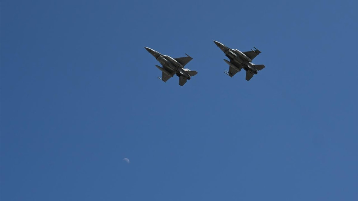Yunanistan, Türkiye’ye ait bir İHA’yı durdurmak için 2 adet F-16 kaldırdı