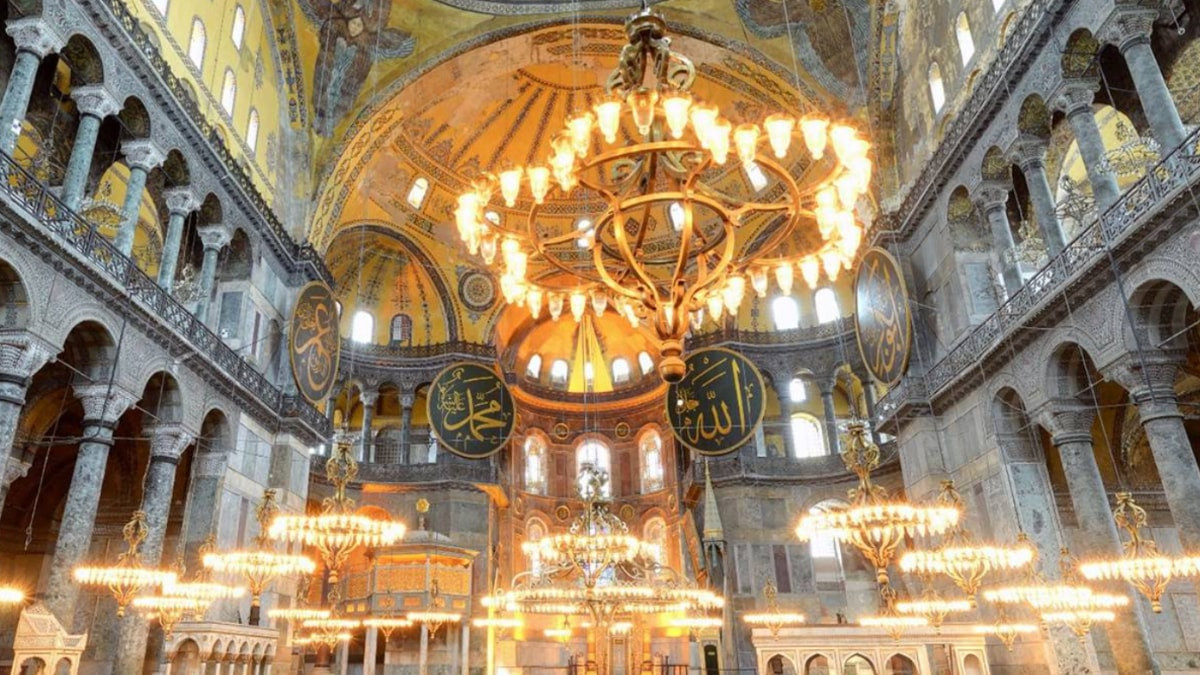 Ayasofya’nın mihrap bölümündeki kubbede güçlendirme başlıyor