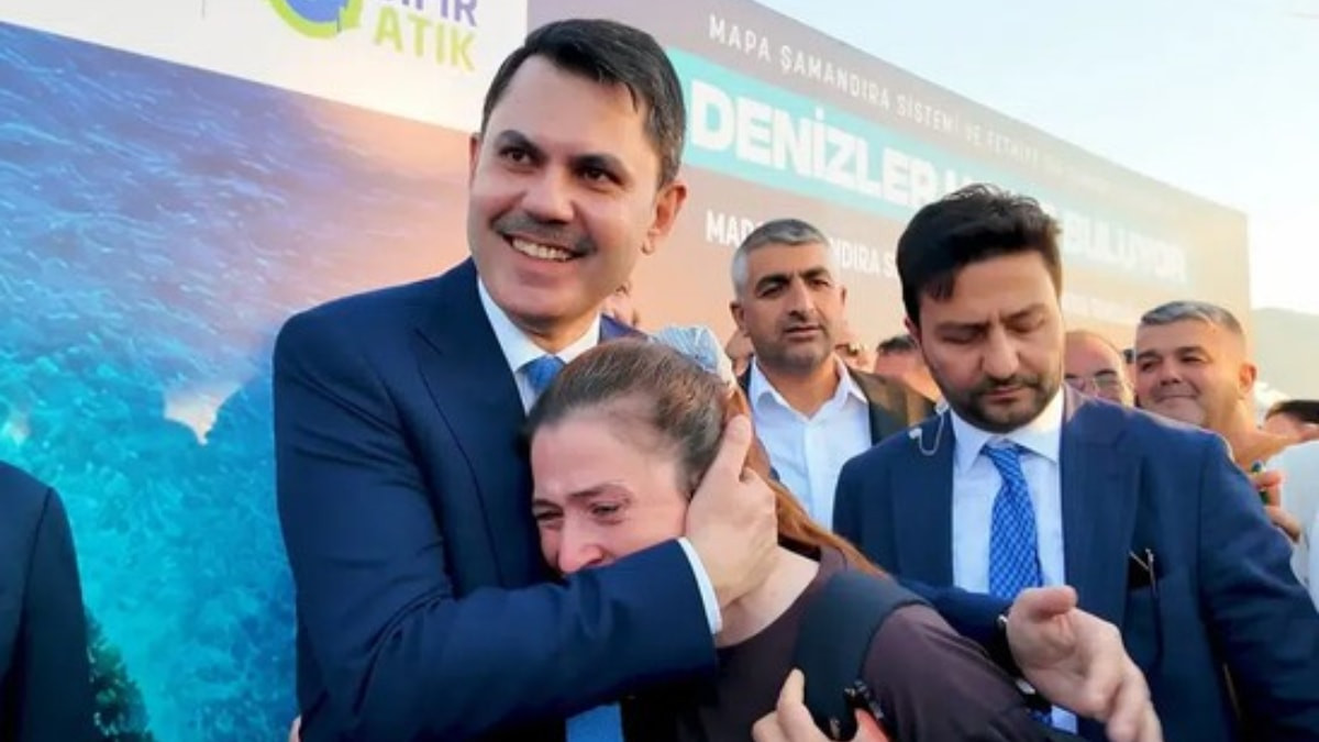 Bakan Murat Kurum ile Hataylı depremzedenin duygulandıran karşılaşması