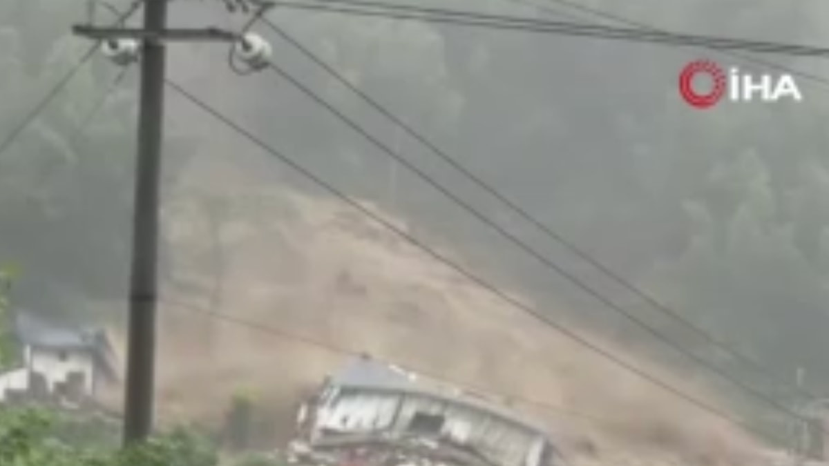 Çin’de toprak kayması: 1 ölü, 11 kayıp