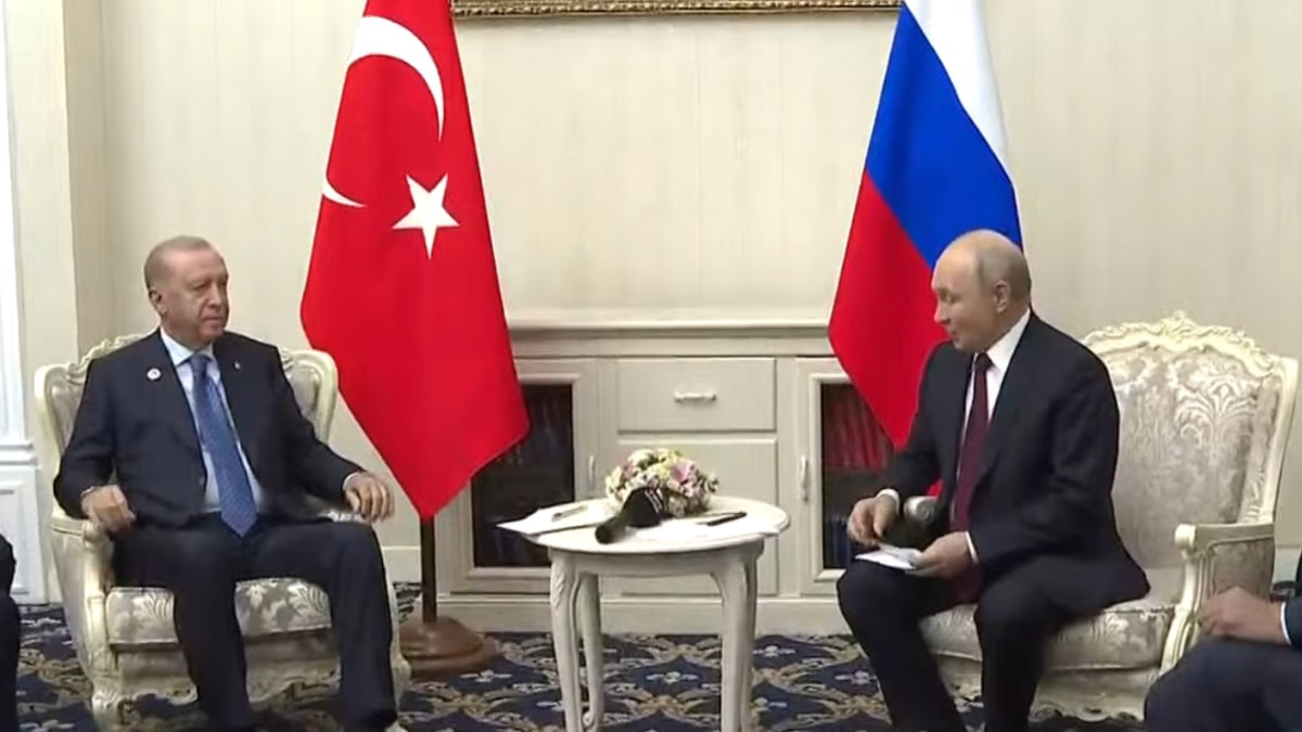 Cumhurbaşkanı Erdoğan, Putin ile bir araya geldi