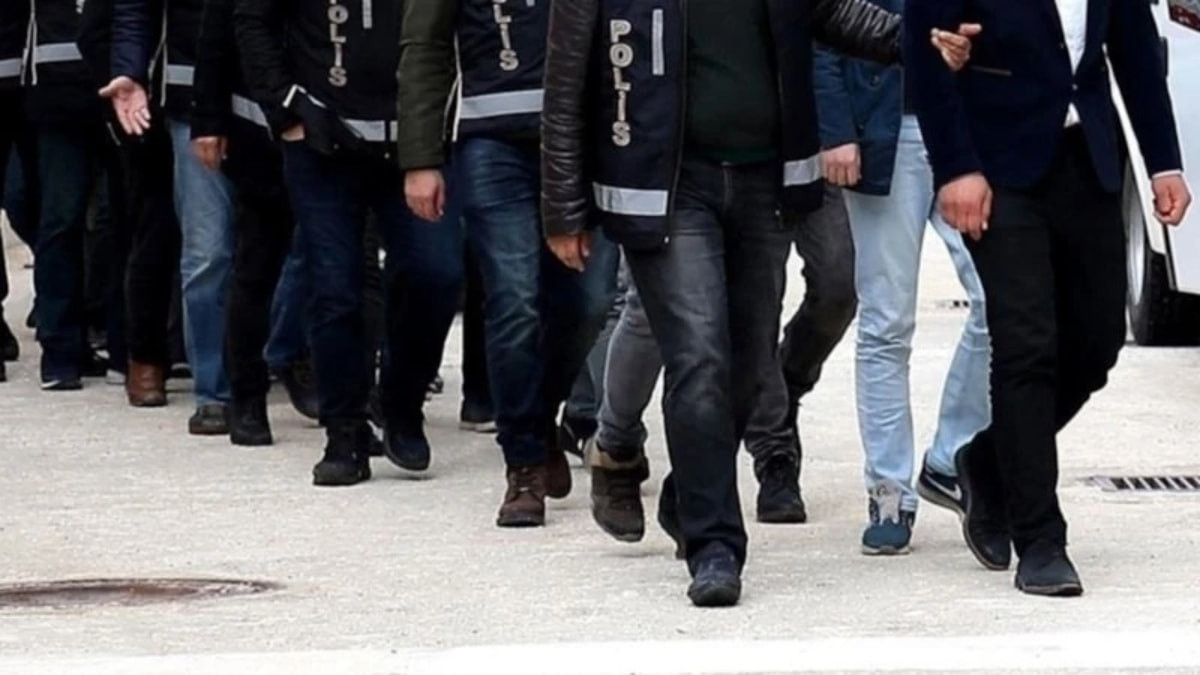 FETÖ’nün mahrem izdivaç yapılanmasına operasyon: 26 gözaltı