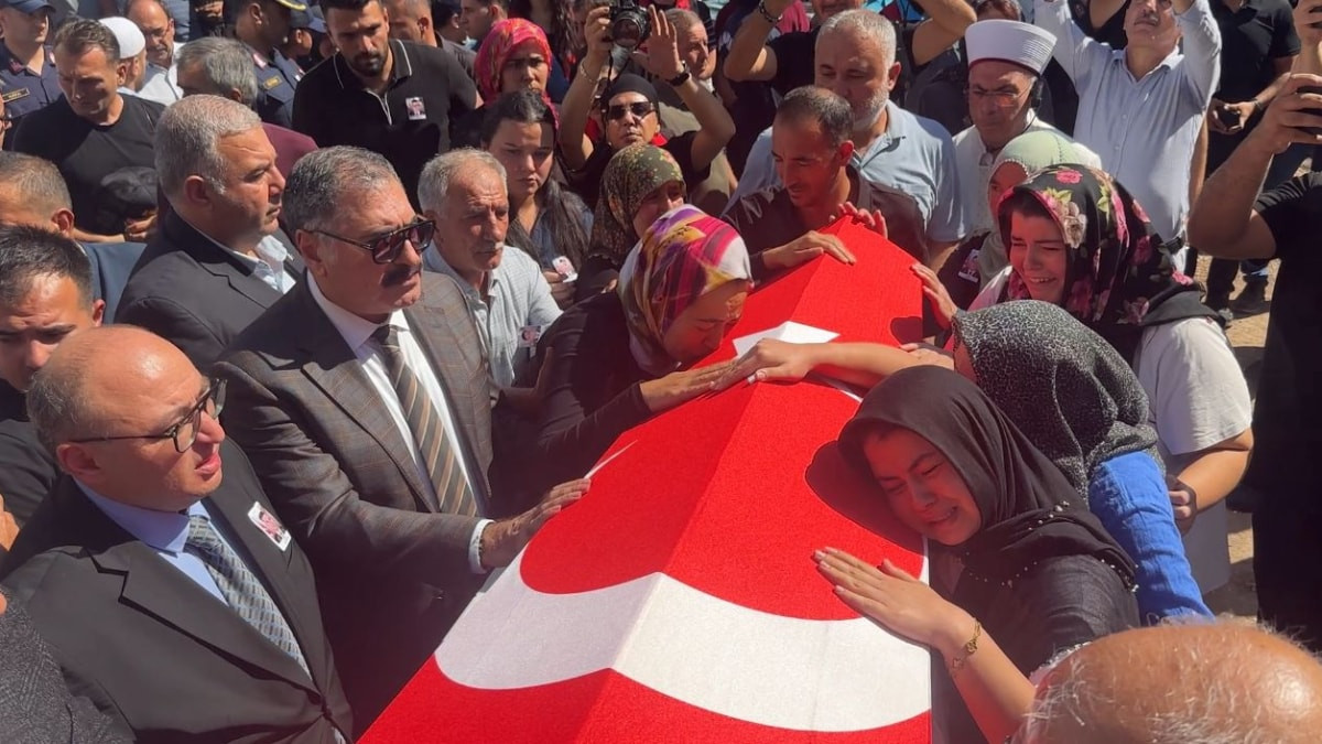 Girne’de gemi kazasında hayatını kaybeden uzman çavuş toprağa verildi