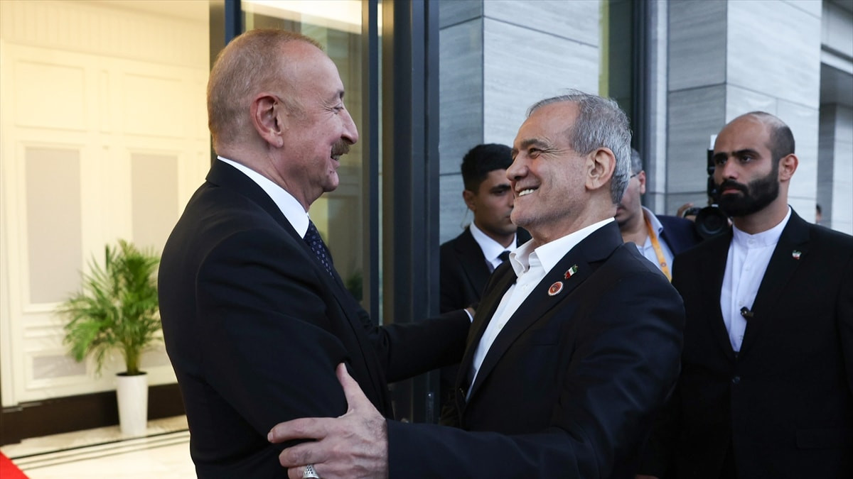İlham Aliyev ve İran Cumhurbaşkanı Pezeşkiyan Bişkek’te bir araya geldi