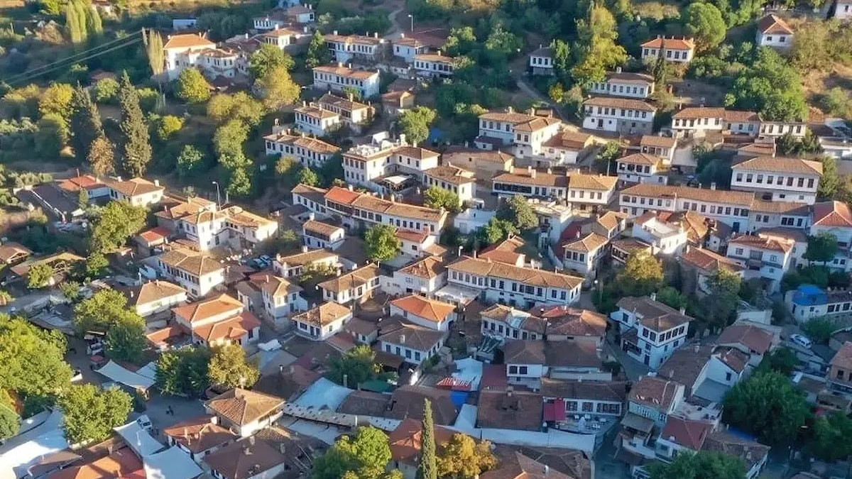 Satıştaki evler kapış kapış gitti, bütün köyün kaderi değişti!