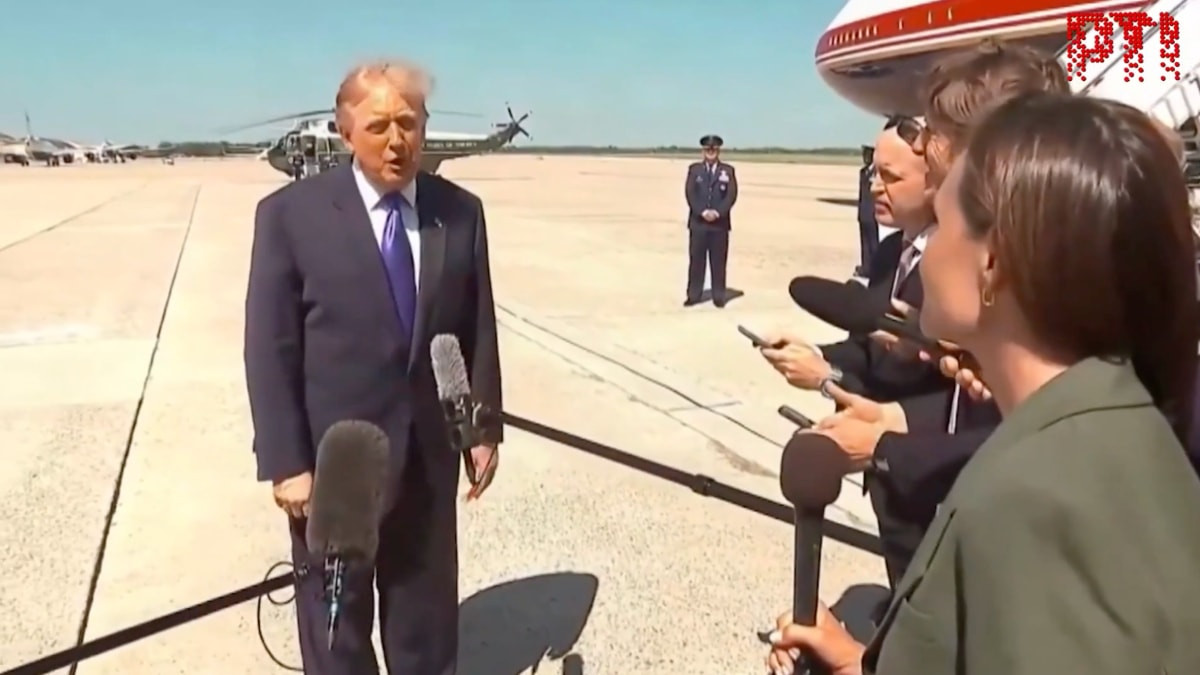 Trump’ın uçağında tahliye kaydırağı krizi: Beklemek zorunda kaldı