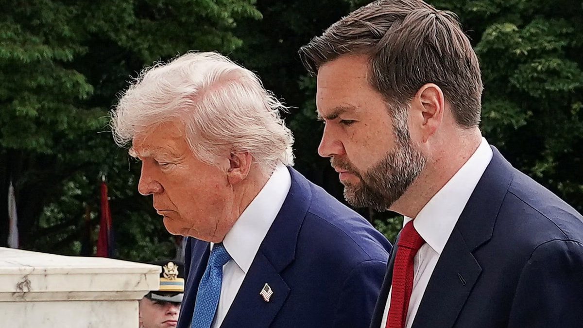 Trump’ın yardımcısı ABD ordusundaki mühimmat sıkıntısı için Biden’ı suçladı