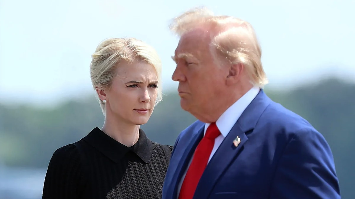 Trump’tan dört çalışanına 155 bin dolar hediye: Mektuplarıyla gündeme gelen asistanı da aralarında