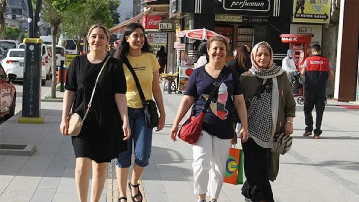 Van’ı yılın ilk 8 ayında 550 bin İranlı ziyaret etti