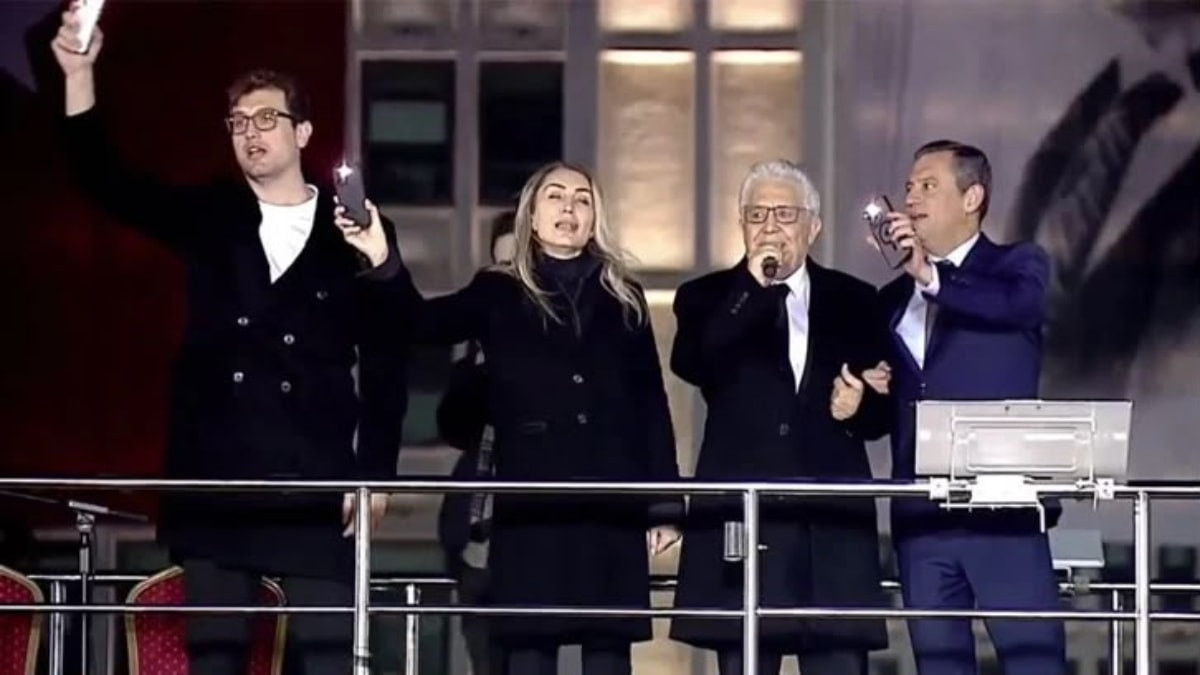 Zülfü Livaneli’den Özgür Özel’e “Yiğidim Aslanım” çağrısı: Artık yeter